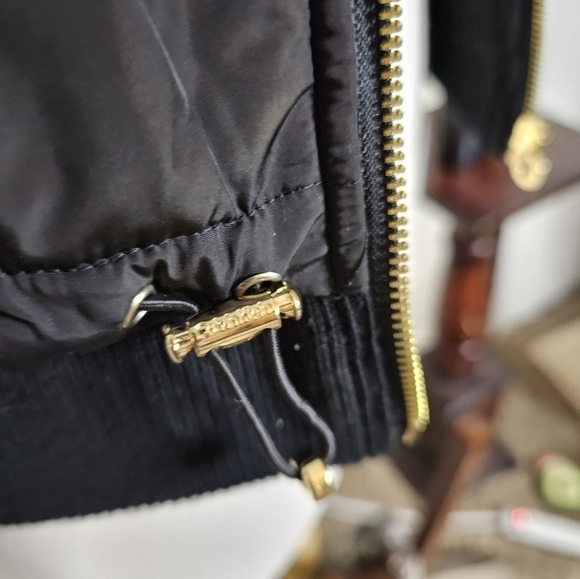 Calvin Klein Vest - Picture 3 of 6